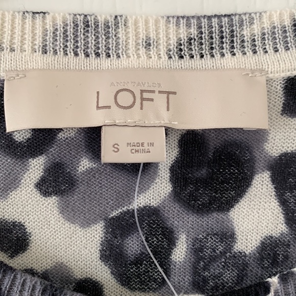 NWT LOFT Print Crewneck Long Sleeves Cardigan - Picture 3 of 13